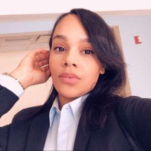 Meet your Posher, Edili